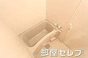 清潔感あるバスルーム。
