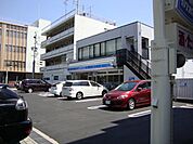 ローソン堀田通六丁目店 65m