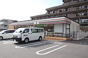 セブンイレブン名古屋元植田2丁目店 143m