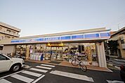 ローソン川名駅前店 101m