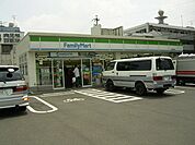 ファミリーマート瑞穂弥富通四丁目店 63m