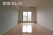 広い10帖のお部屋です。