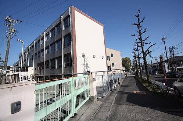 画像27:名古屋市立表山小学校 810m