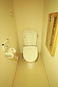 トイレ（写真は301号室）