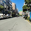 ビル前面道路