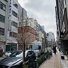 ビル前面道路