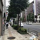 ビル前面道路