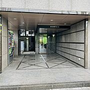 オフィスビル出入口