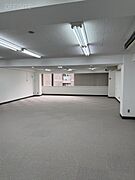 入口から奥側までの貸室