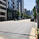 ビル前面道路