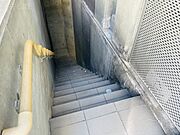 地下への階段