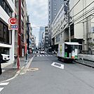 ビル前面道路