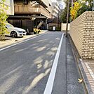 ビル前面道路