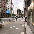 ビル前面道路