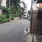 ビル前面道路