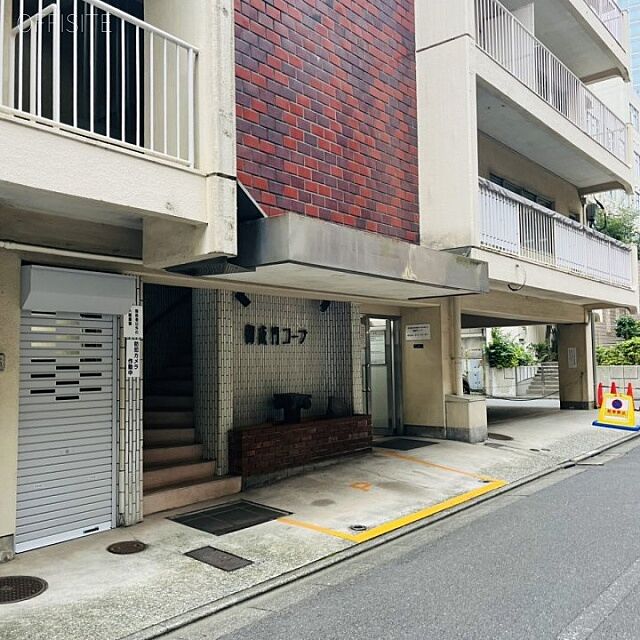 6 / 23