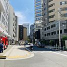 ビル全面道路