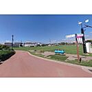 公園「佐久市市民交流ひろばまで1091ｍ」