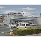 コンビニ「ファミリーマート佐久平駅前店まで621ｍ」