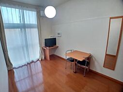 レオパレス大内越 104 1階1Kのリビング/ダイニング