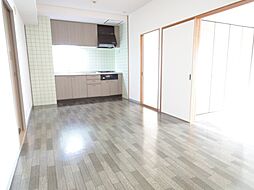 ロイヤルハイツ下田弐番館 403 4階3LDKのリビング/ダイニング