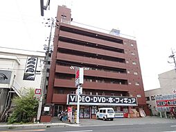 8 / 15