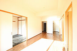 ユアコート東原 102 1階3LDKのリビング/ダイニング