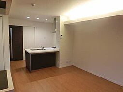 リバーサイドクレド 102 1階1LDKのリビング/ダイニング