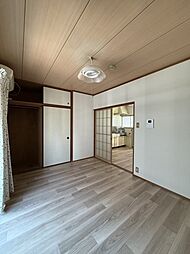 フローレンス1番館 206 2階1DKのリビング/ダイニング