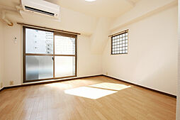 メゾン・ド・シプレーム 704 7階ワンルームのリビング/ダイニング