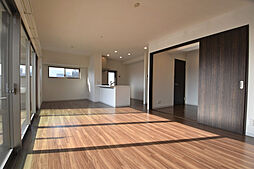 シティブリッジ西原 702 7階4LDKのリビング/ダイニング