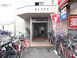 4 / 9