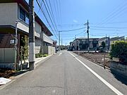 全区画キレイな整形地。北6ｍ×東6ｍの開放的なロケーション。周辺は街灯が整備されており、お子様や、帰