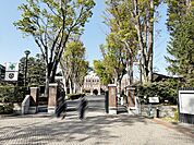 成蹊大学まで452m