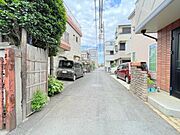 ベッドタウンの八王子駅まで徒歩14分。駅までは明るい道のりで安心の住環境建蔽率・容積率の高い土地