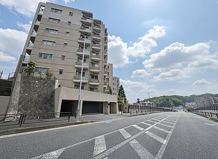 大切なペットと暮らせるマンション新耐震基準で安心してお住まい頂けます24時間ネット予約受付中です