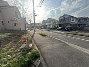 生活施設も充実しているので安心で美しく住みやすい街並み（Ｒ８年４月１１日撮影）