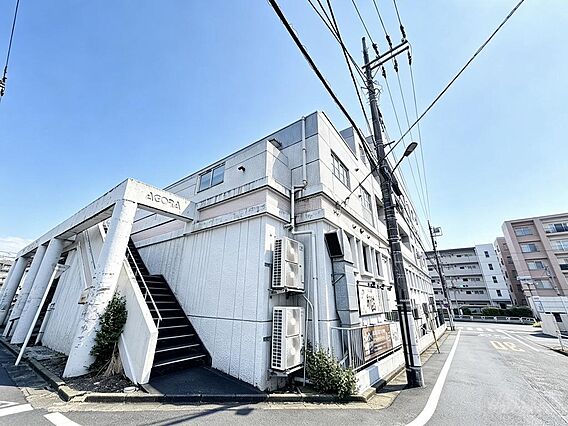 駅徒歩3分・通...