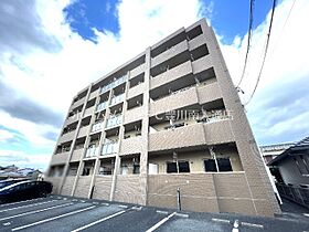 グランシャリオ  ｜ 愛知県豊川市市田町西赤早稲（賃貸マンション1LDK・2階・55.00㎡） その1