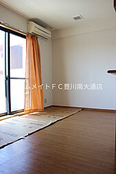 シャトレイン宿 1階2LDKのリビング/ダイニング