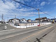 建築中