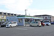 ファミリーマート御津町下佐脇店 585m