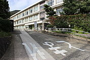 豊川市立御油小学校 516m