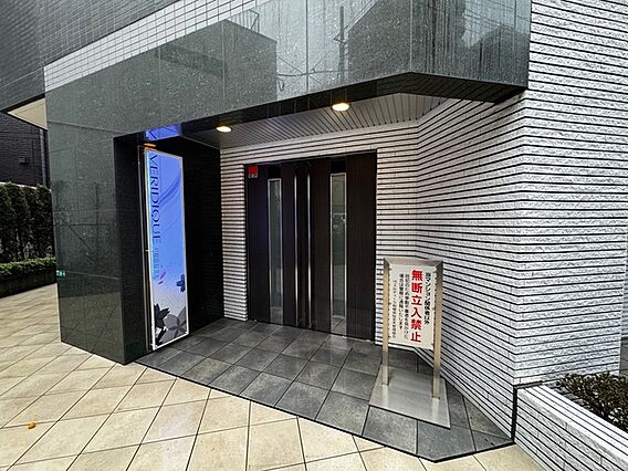 エントランス入...