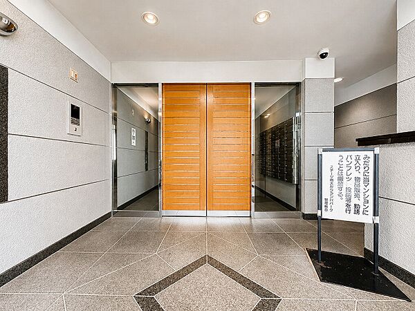 エントランスを拡大表示