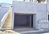 駐車場：（現地２０２６．０５）大切な車や自転車・バイクを日差しや風雨から守る地下車庫。車庫の隣にはアウトドア・レジャー用品や季節物・備蓄品なども収納できる大容量ストレージも設置しました。