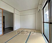 別方向から見た和室です。