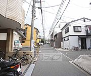 入り口横に駐輪スペースあり