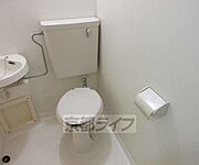 トイレ周り広めです・