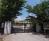 嵯峨野小学校まで586m
